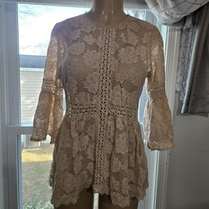 Suzanne Betro Floral Lace Blouse in Cream